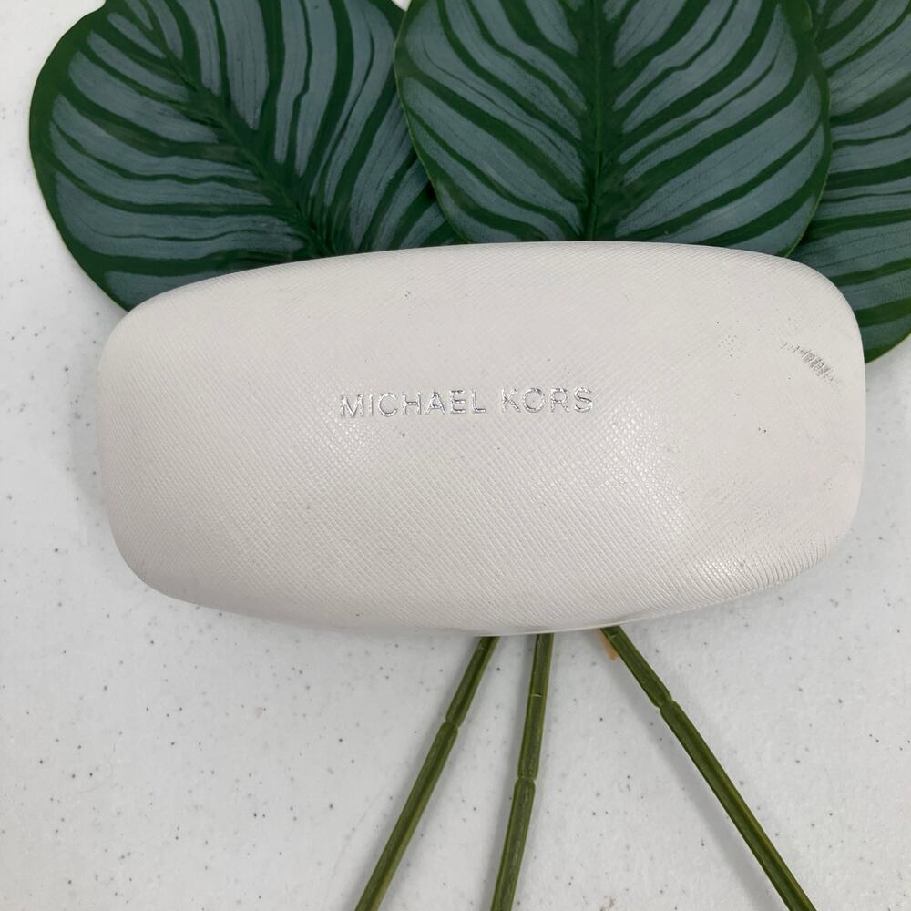 Michael Kors White Gray Silver Hard Clam Shell Cleaning Cloth Sunglasses Case
